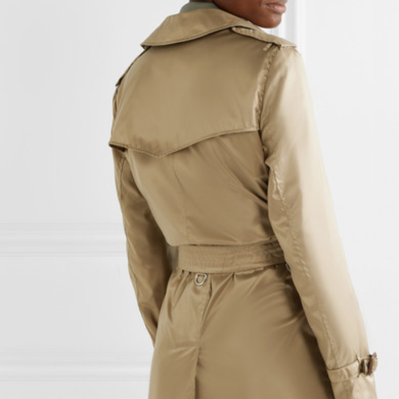 Classic Burberry Beige Metalic Trench Coat - Picture 3 of 10